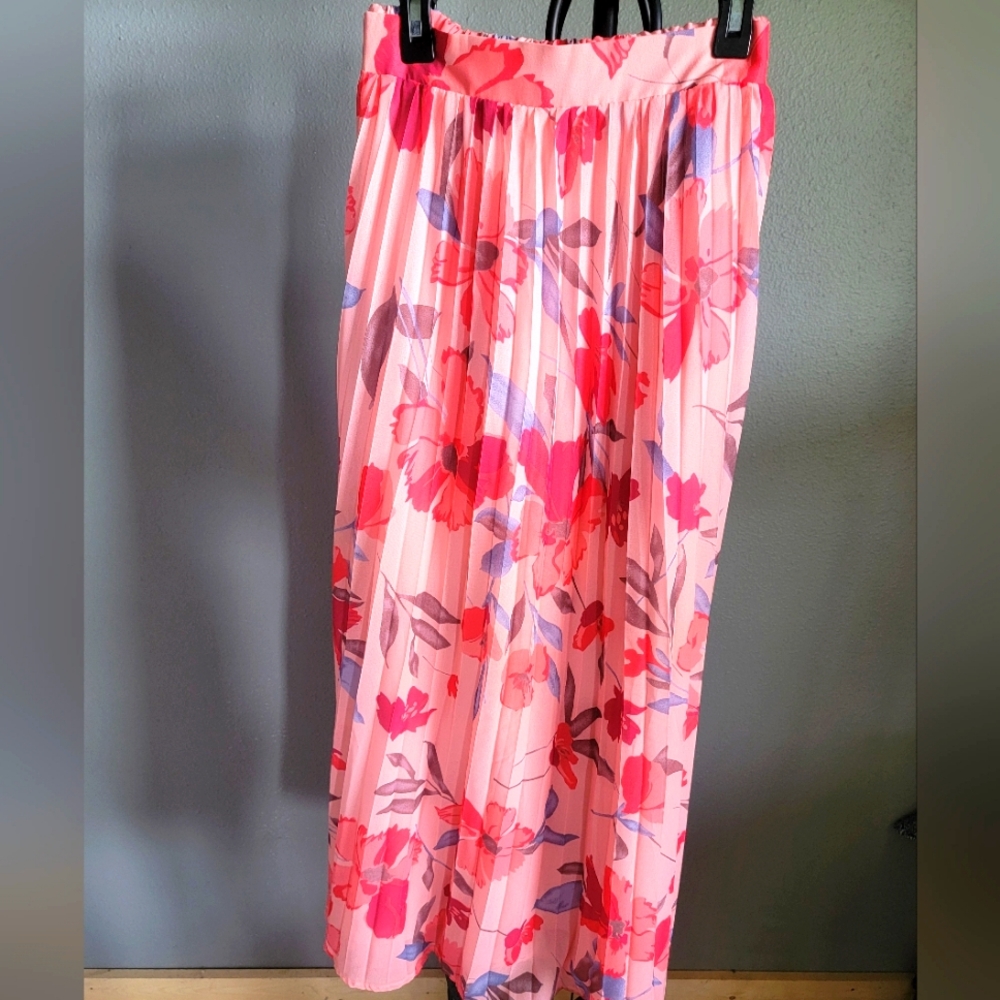 Pleated Floral Skirt